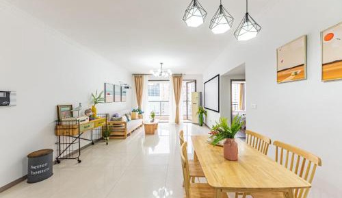 Apartment with City View