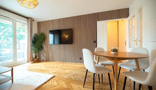 One-Bedroom Apartment with Balcony