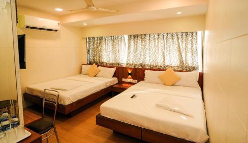 Quadruple Room with Bathroom