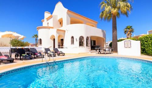 Six-Bedroom Villa 