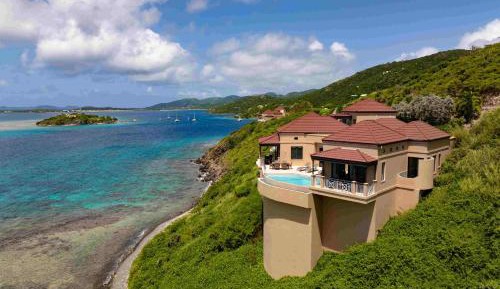 Four-Bedroom Villa with Ocean View 