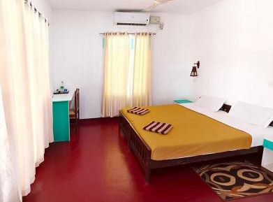 Deluxe Double Room with Balcony and Sea View