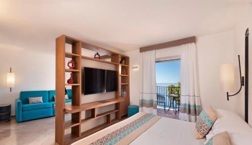 Deluxe Double or Twin Room with Sea View