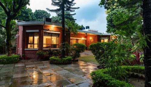 Doon Garden Villa