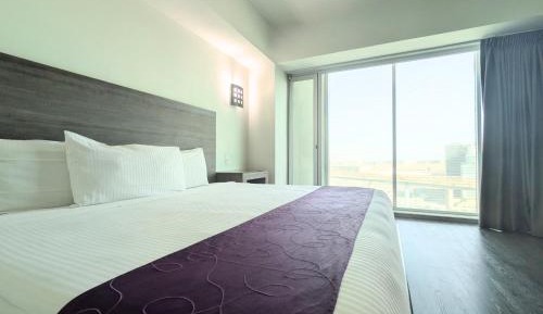 King Room with Street View