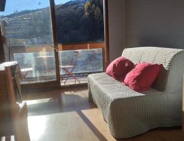 Studio with Mountain View