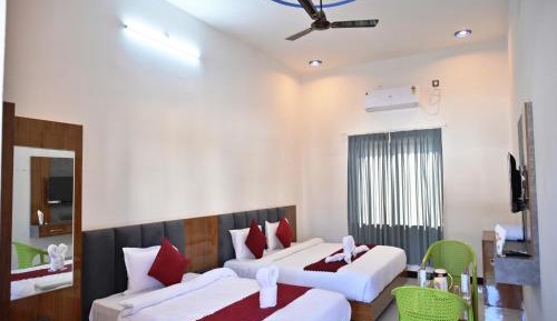 Deluxe Family Room