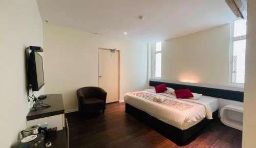 Deluxe King Room