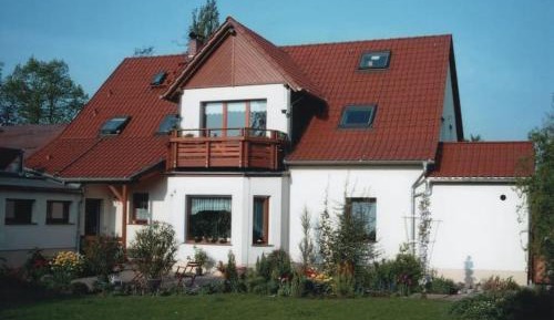 Three-Bedroom Apartment with Balcony