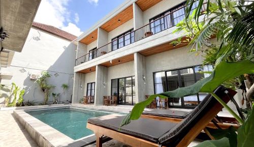 Deluxe Double Room with Pool View