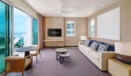 Zephyr One-Bedroom Suite with Two Balconies