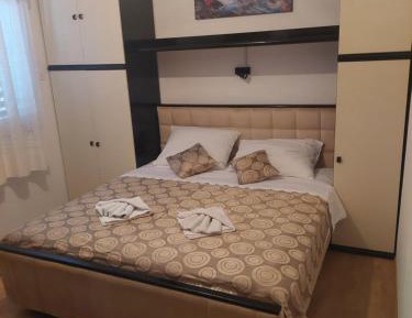 Deluxe Double Room with Shower
