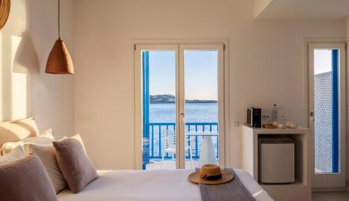 Deluxe Double Room with Balcony and Sea View