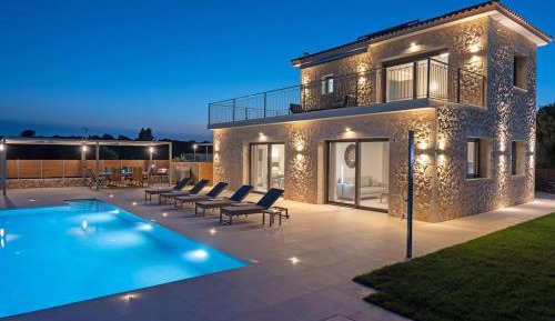 Deluxe Villa