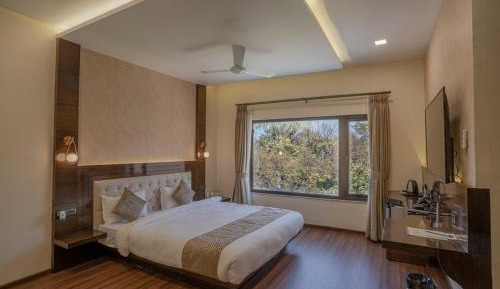 Superior King Room