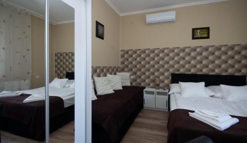 One-Bedroom Apartment with Terrace