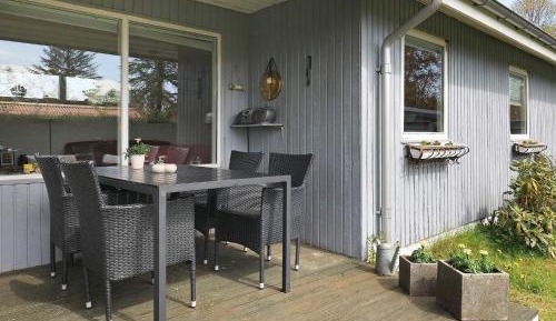Three-Bedroom Holiday Home 