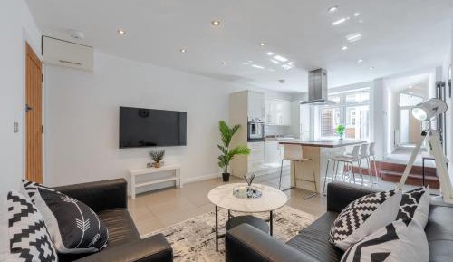 Two-Bedroom Apartment with Terrace