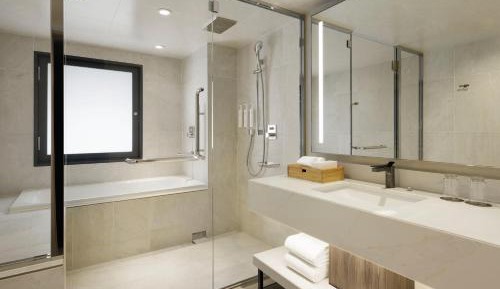 Premium Corner King Room