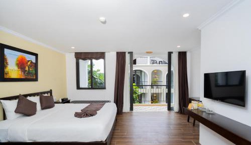 Deluxe Family Room