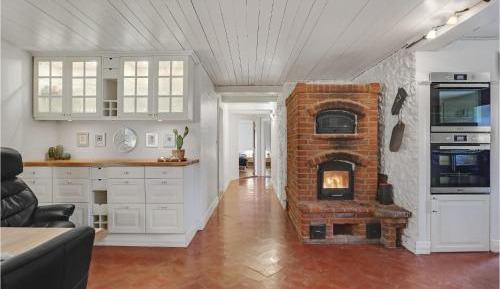 Nine-Bedroom Holiday Home