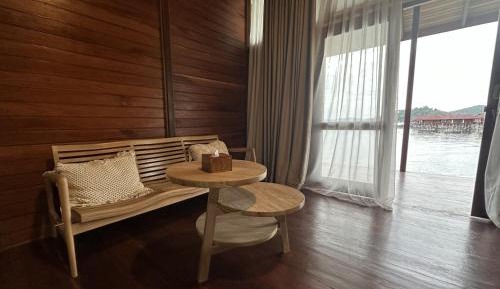 Double or Twin Room with Sea View