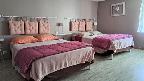 Quadruple Room with Private Bathroom