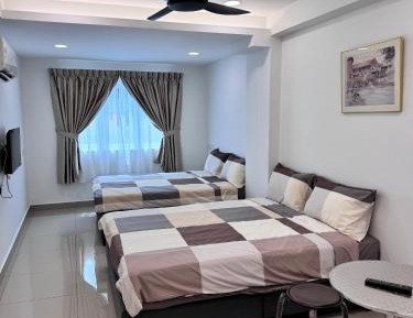 Deluxe Queen Room