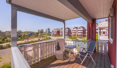 Apartment with Lake View