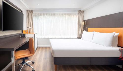 Queen Room - Mobility Access