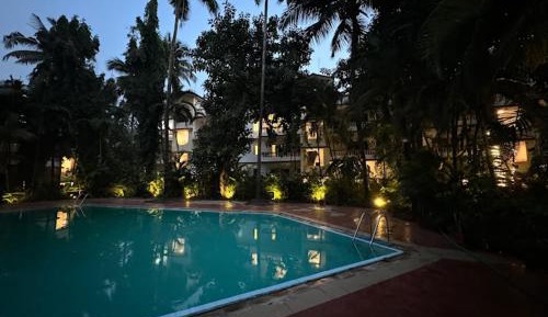 Apartment with Pool View 