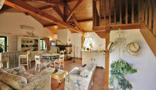 Studio - Split Level