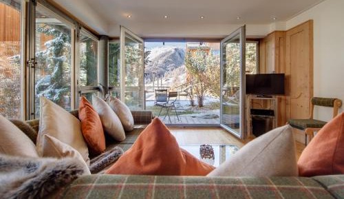 Two-Bedroom Apartment with Garden