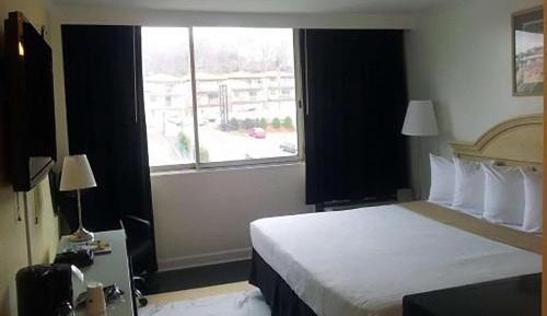 King Room - Non-Smoking