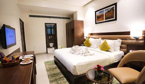 Leisure Inn Double or Twin Room - 10% off on SPA, Complimentary Hi-Tea, Happy Hour 11 AM to 11 PM (1+1)