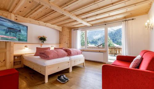 Studio Apartment with One Double Bed