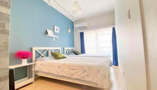 One-Bedroom Apartment with Balcony