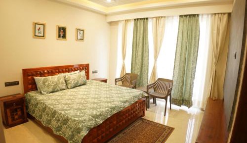 Deluxe King Room