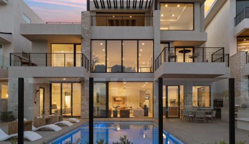Seven-Bedroom House