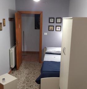 Single Room with Private External Bathroom