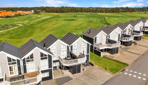 Three-Bedroom Holiday Home 