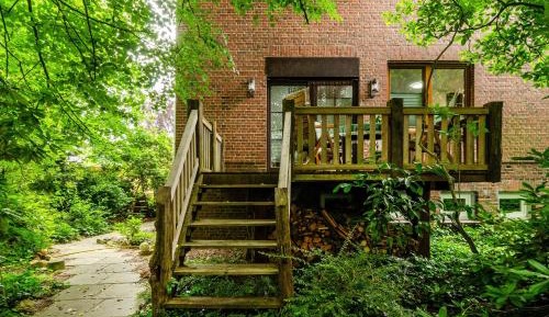 Superior One-Bedroom Apartment with Balcony