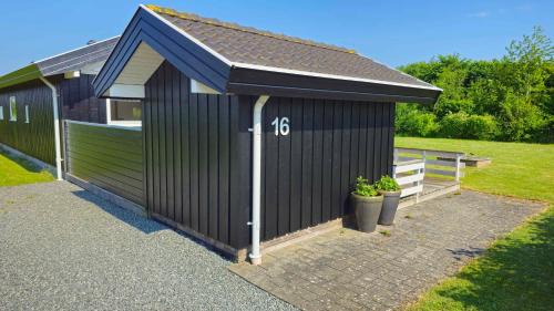 Three-Bedroom Holiday Home 