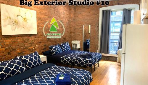 Family Exterior Studio #10