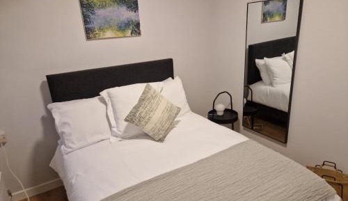 Double Room with Shared Bathroom