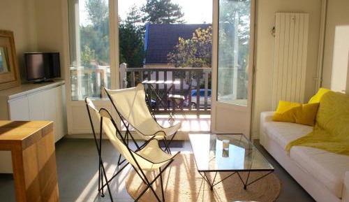 Apartment with Balcony