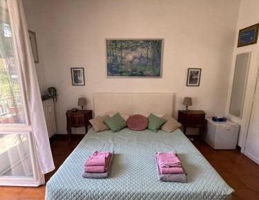 Large Double Room