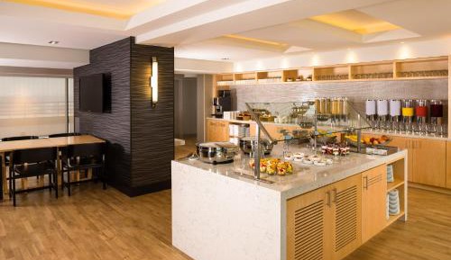 Double Room with Two Double Beds - Club Access