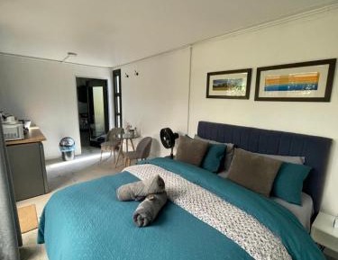 Comfort Queen Room