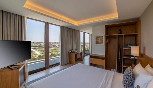 King Room with Balcony